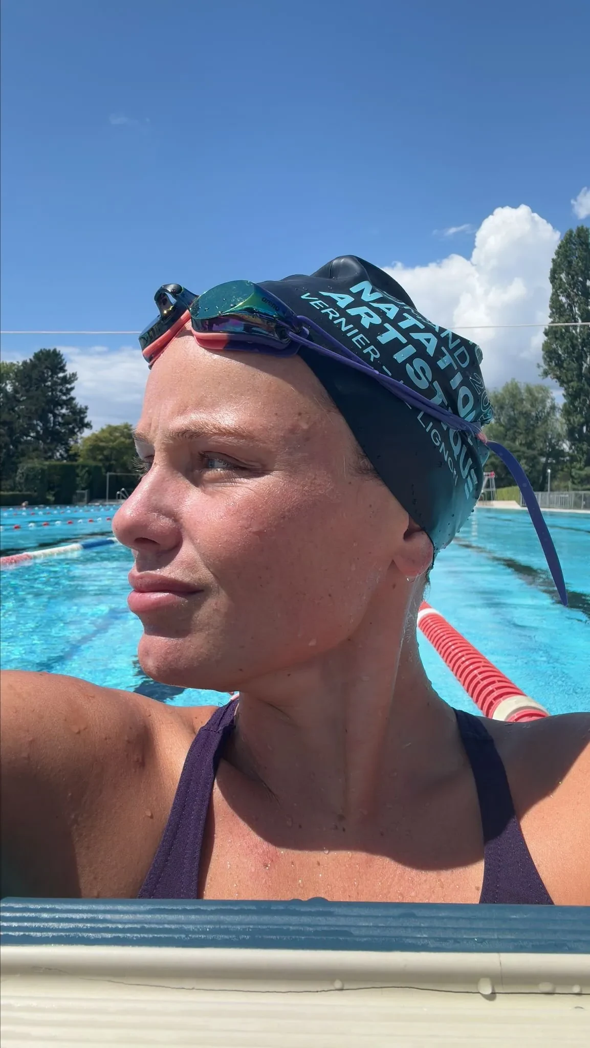 Selfie après entraînement longue distance, piscine extérieure de Morges